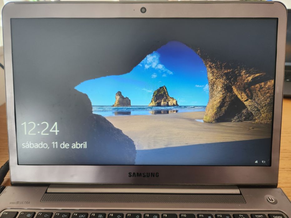 Portatil Samsung NPS30U3C i5 3317U 8Gb 500Gb