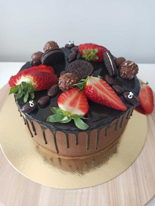 Torty, ciasta, piernik świąteczny, chleby