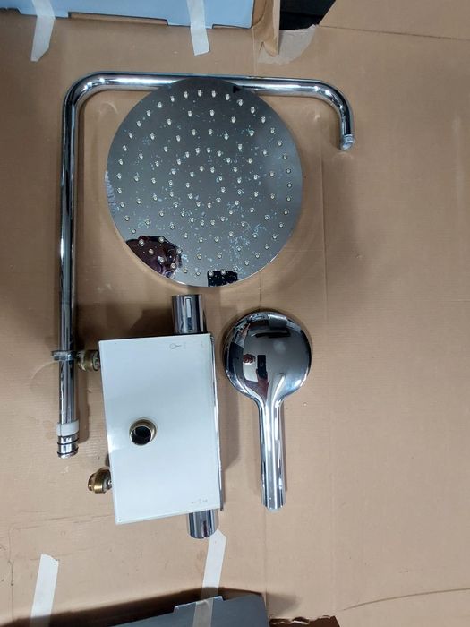 Coluna de Duche Termostática ROCA com Prateleira Integrada