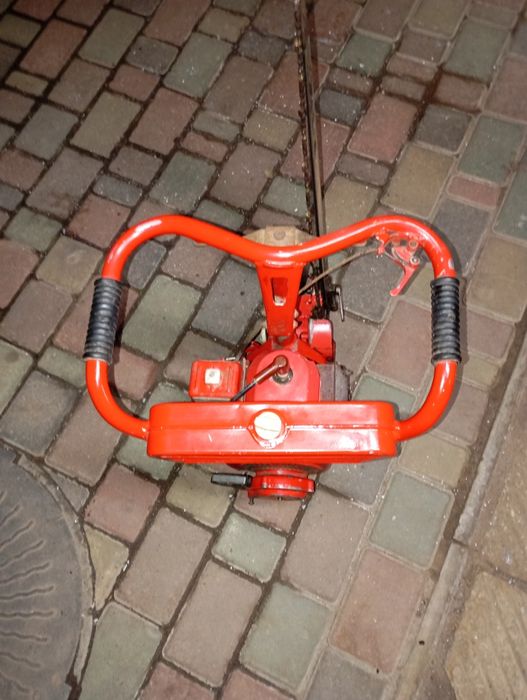 Продам бензопилу Урал 2т