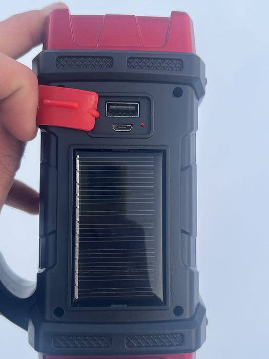 Продається акумуляторний ліхтар