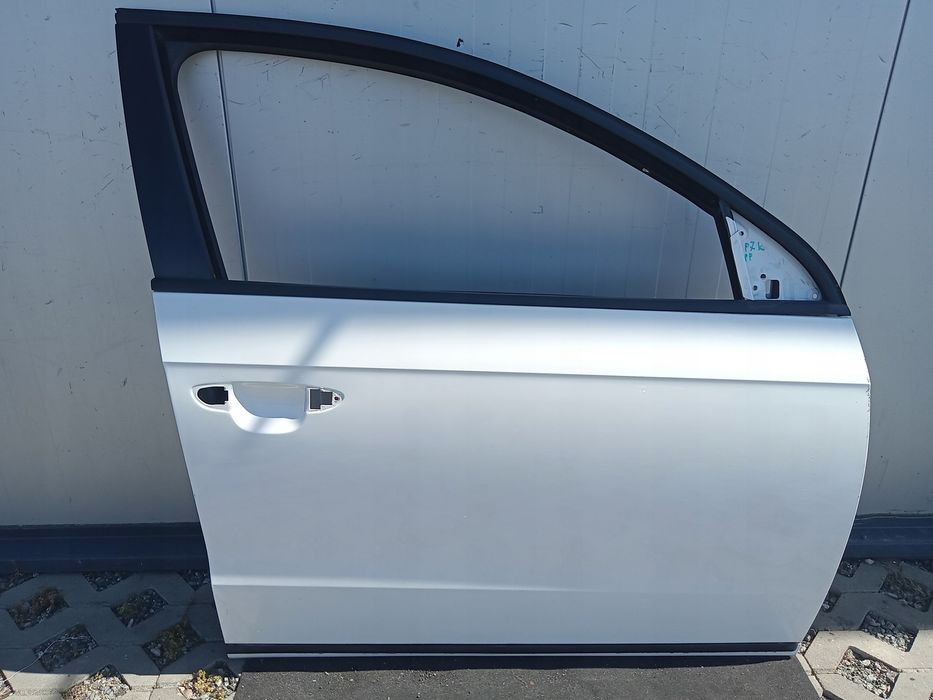 Drzwi Prawy przód białe VW Passat B7 LB9A