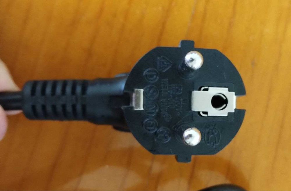 Kabel zasilający Well Shin v-75 16A 250V