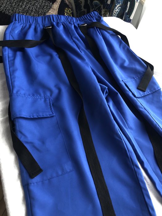 Niebieskie spodnie Cargo / Joggersy SHEIN – Styl Streetwear S