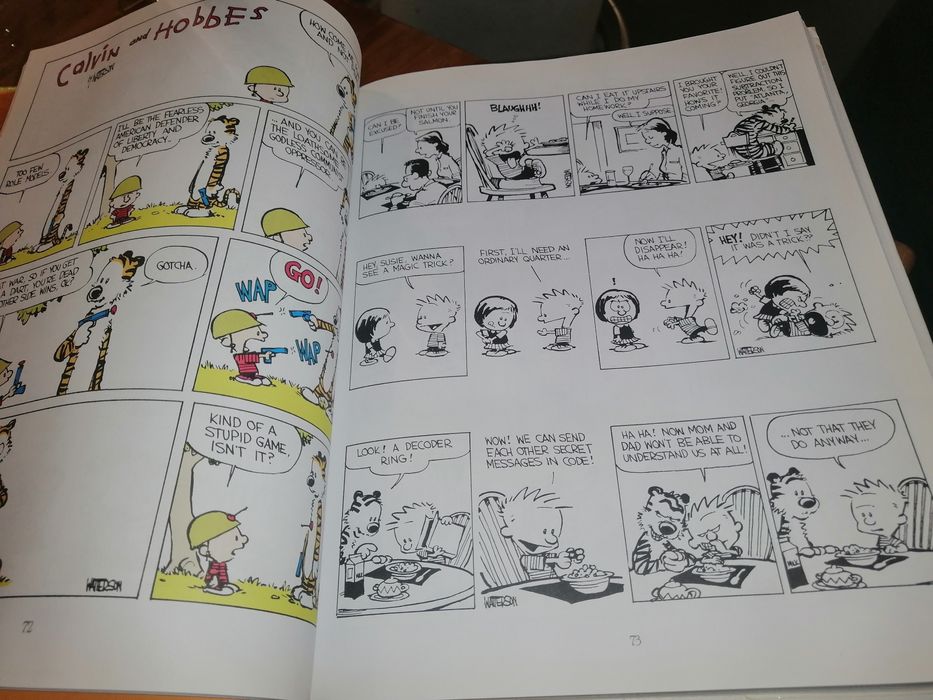 Livro de BD Calvin and Hobes