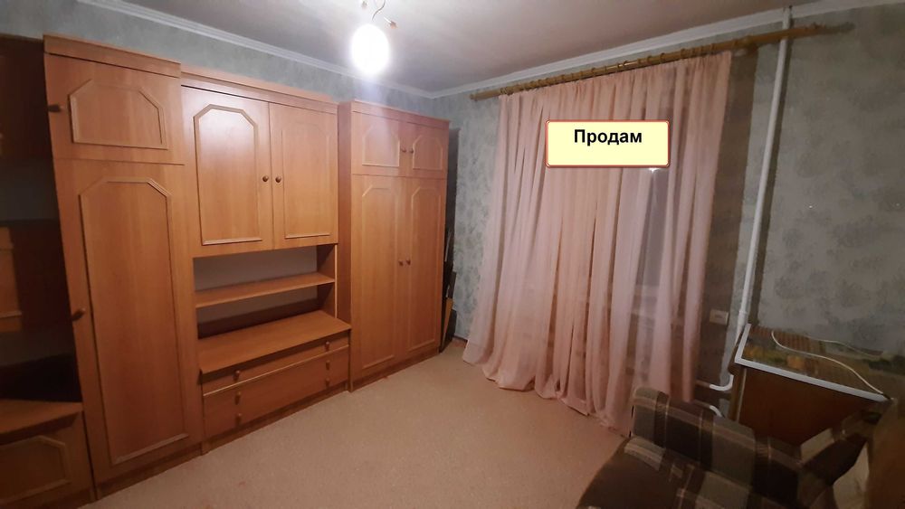 Продам гостинку в общежитии м. Завод Малышева