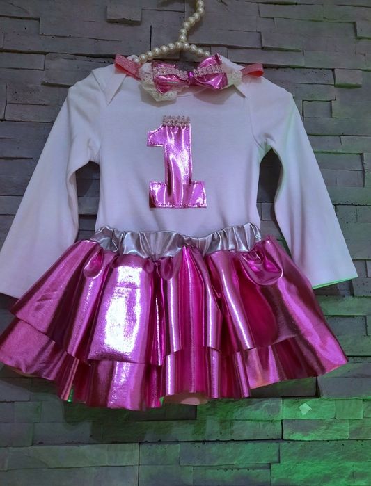 Piękny komplecik na Roczek fuksja