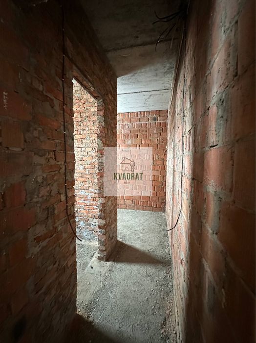 Продам добротний двоповерховий будинок у районі Смірнова