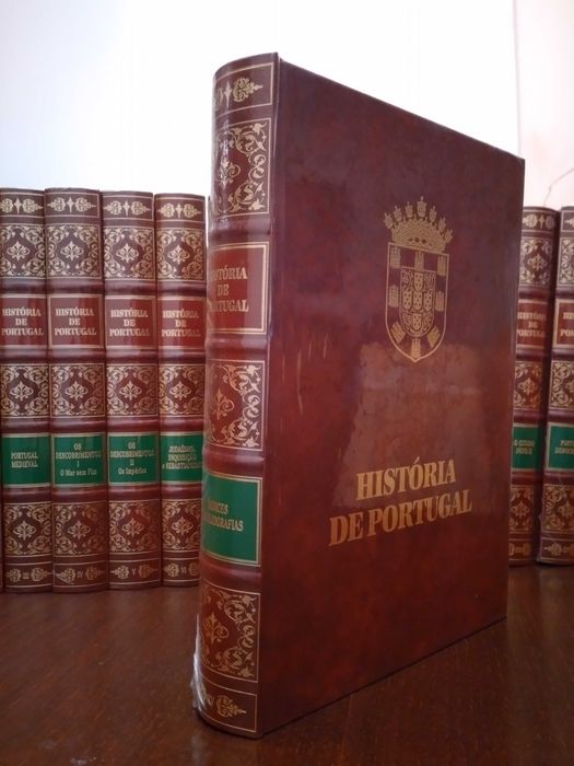História de Portugal dos tempos pré-históricos aos nossos dias, 15 vol