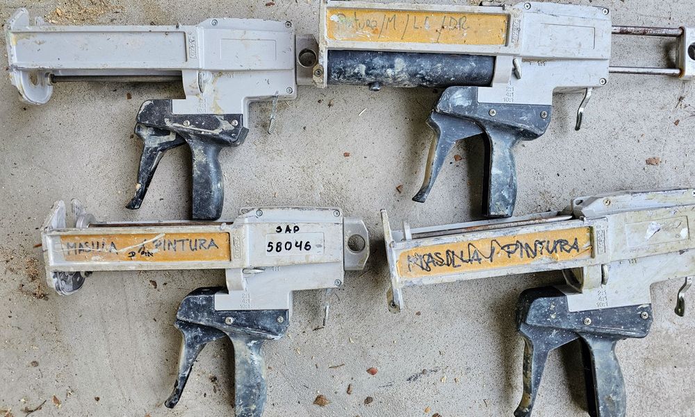 Mixpac DM400 pistolet wyciskacz do kleju z regulacją