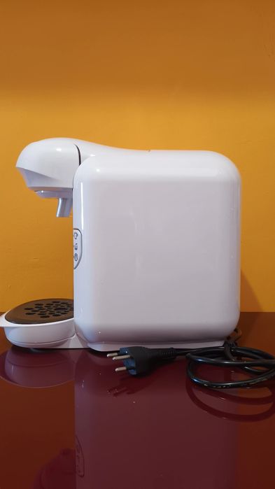 Cafeteira bosch branca semi nova