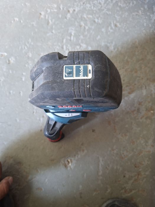 Laser bosch professional GLL3-50 wyglada jak nowy