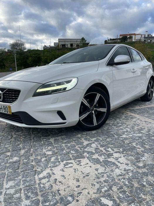 Volvo V40 2.0 D2 R-Design