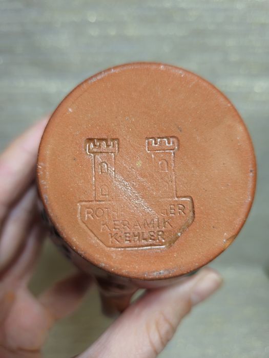 Старовинні декоративні глечики керамічні