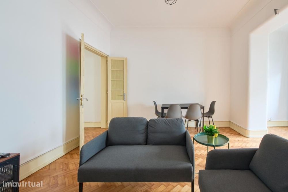 Quarto - localizado em Entrecampos Lisbon