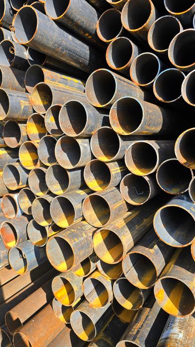 rura stalowa fi 89 słup słupek tunel
