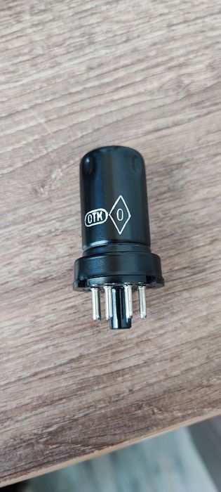 Радиолампа 6Ж8 75 год