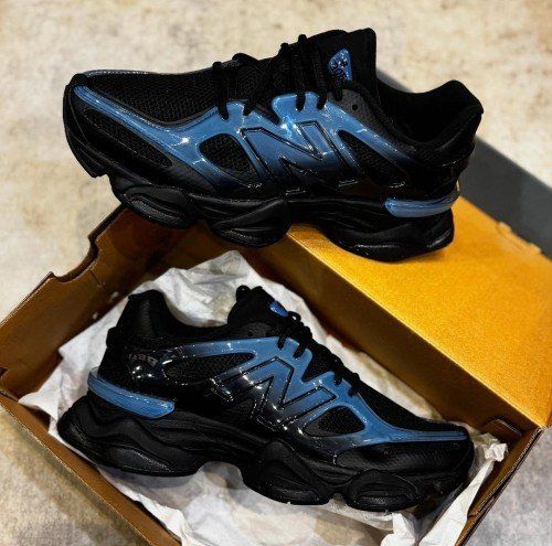 Чоловічі кросівки New Balance 9060 Black Blue Gradient стильні кроси