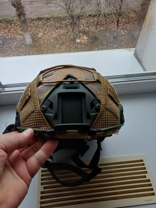 Продам щолом fast тактичний