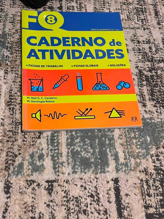 Vendo caderno atividades 6º,8º, 9º ano + livro inglês 8 ano