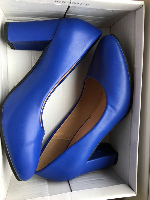 czółenka chabrowe na słupku 36