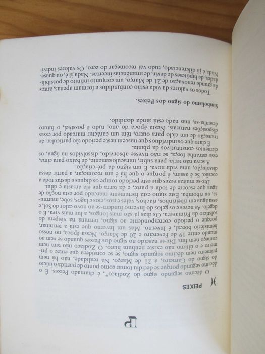 Dicionário de Astrologia, de Michèle Curcio