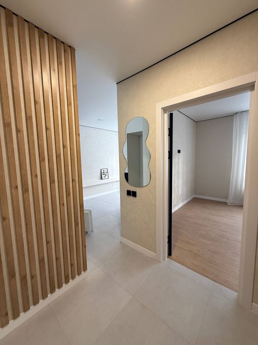 Євро 2-кімнатна квартира з новим ремонтом ЖК Молодість