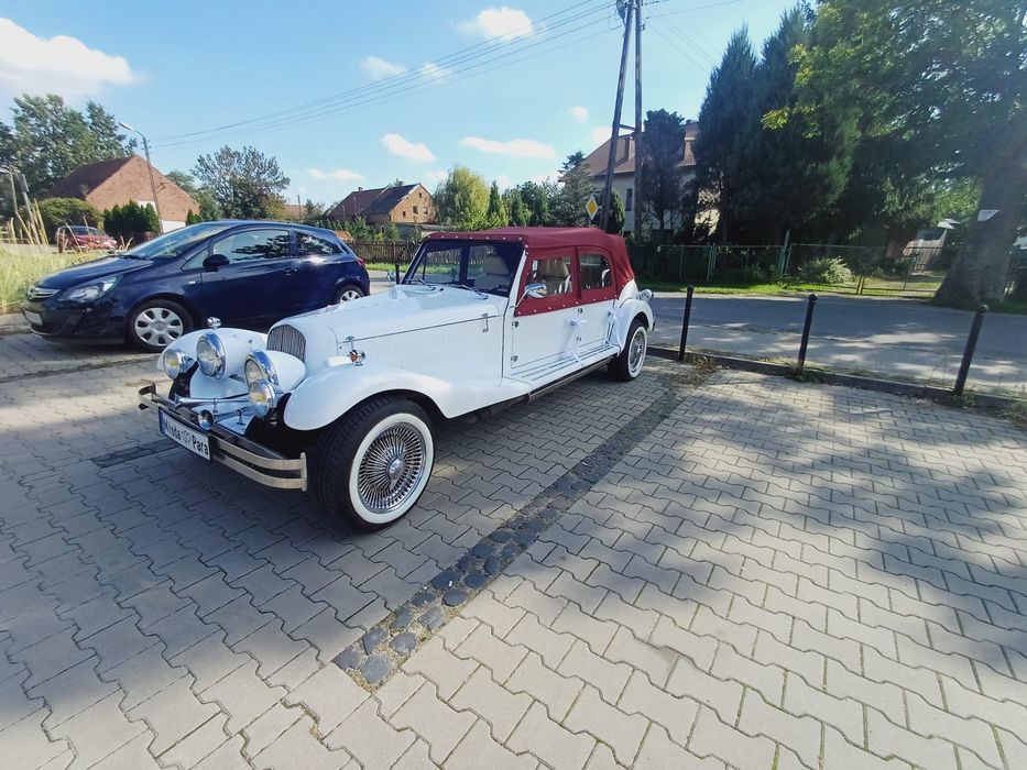 Auto do ślubu Retro unikatowa perełka z kierowcą