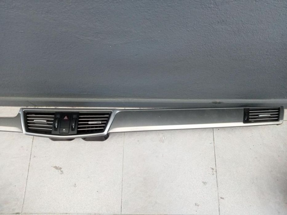 Grelha sofagem central Mercedes W212