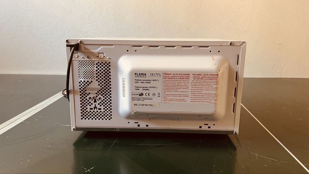 Micro-ondas Flama Branco – Excelente Estado