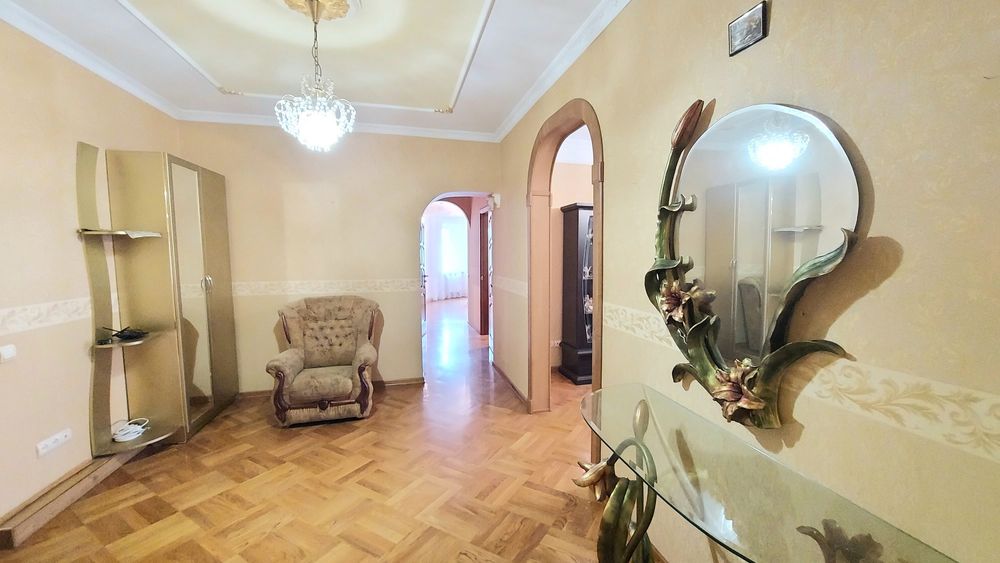 Оренда 3-х кімнатної квартири в центрі р-он Площі