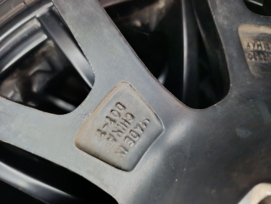 Диски FORD MUSTANG, резина Bridgestone Blizzak Lm32 235/50 Р18