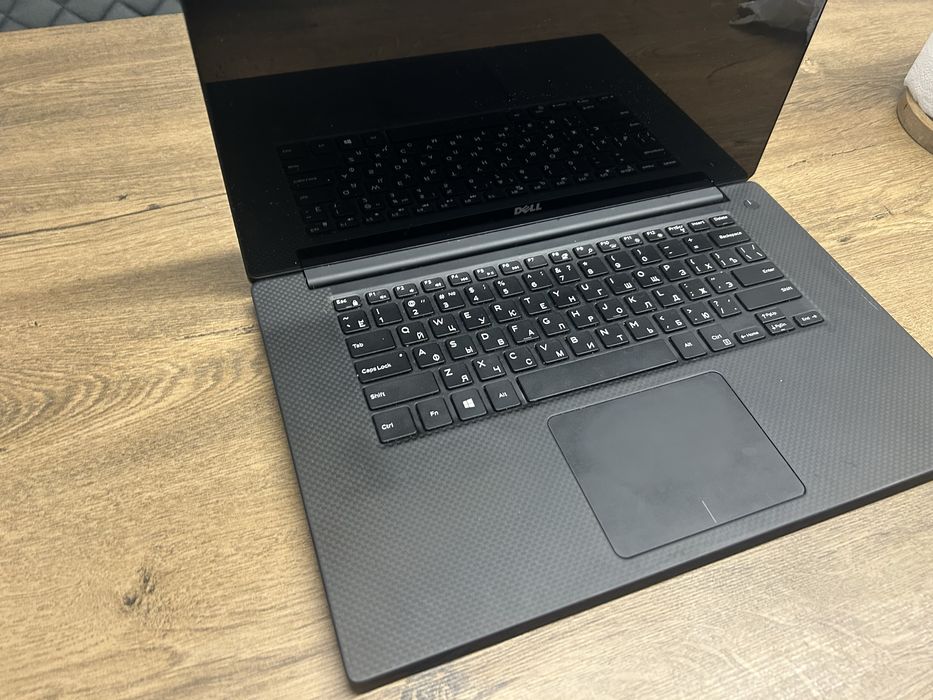Dell XPS 15 9560 | i7 | 16GB | 512SSD | GTX 1050 | 4K