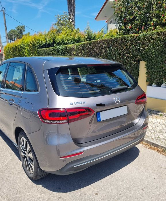 Mercedes B 180d motor Mercedes 2022