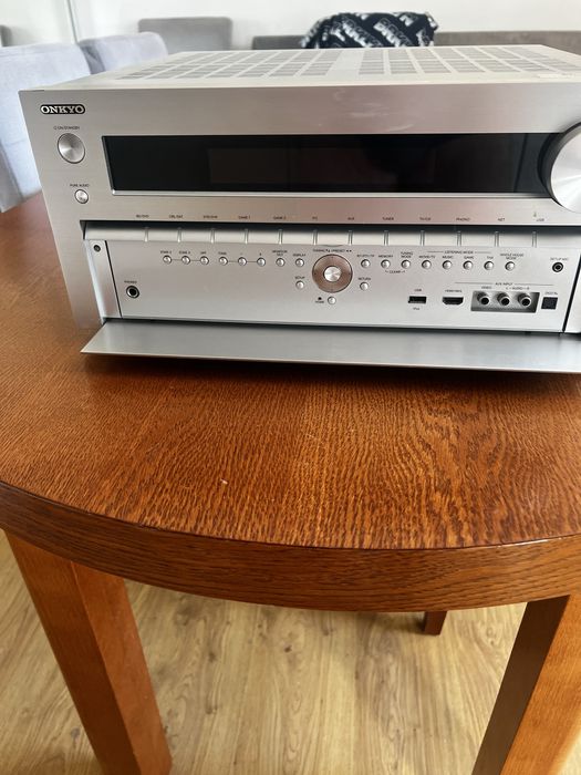 Sprzedam amplituner onkyo tx nr 818