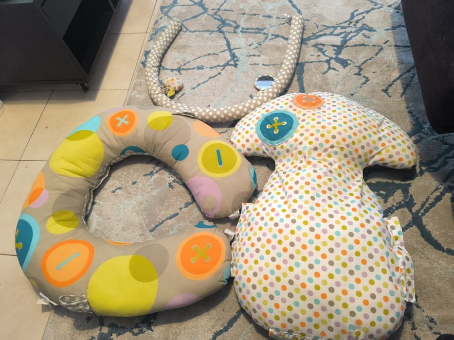 Almofada de amamentação e parque