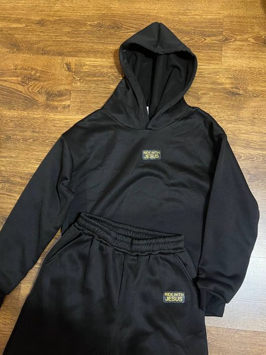 Чорний костюм (худі + штани)