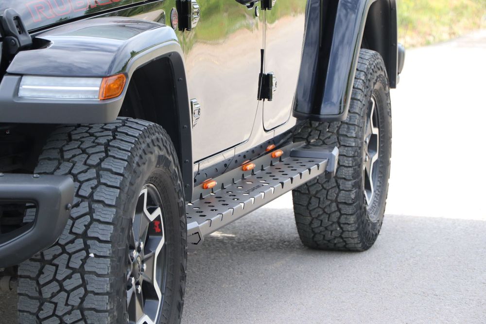 Stopnie boczne progi model Z Jeep Gladiator