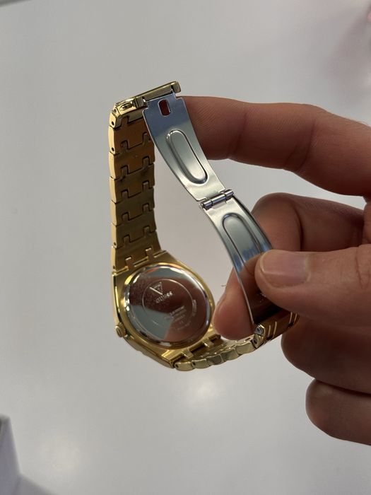 Жіночий годинник GUESS Cosmo GW0033L2 стан нового