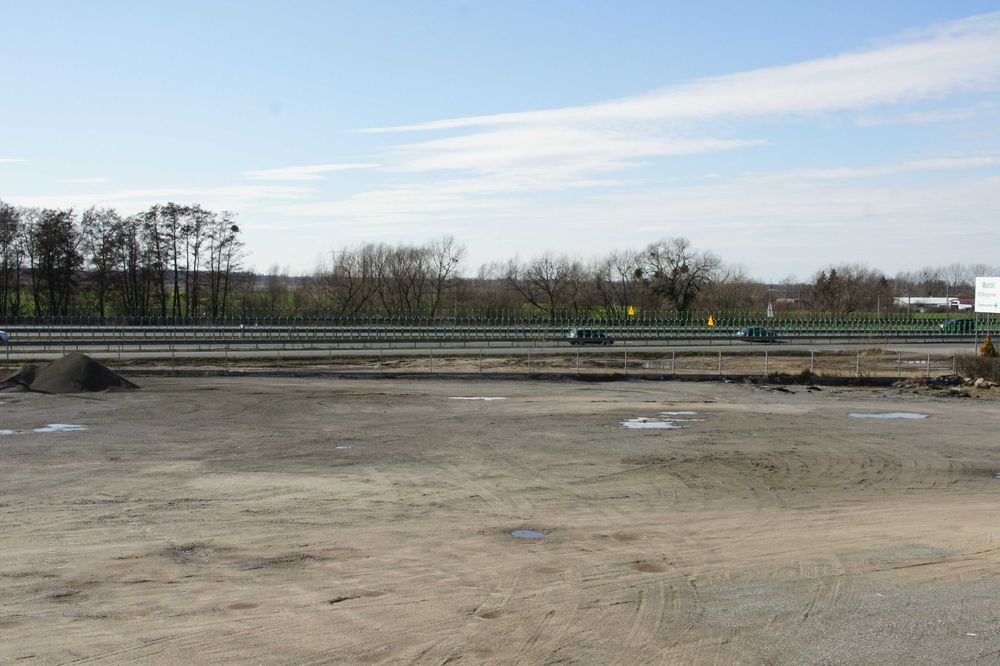 Wynajmę plac składowy przy S7