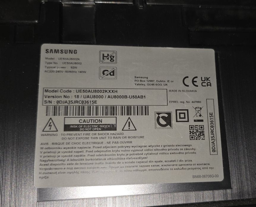 Potłuczony telewizor Samsung UE50AU8002