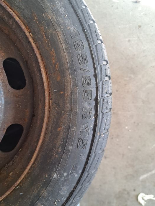 Koła 15" stalówki z oponami