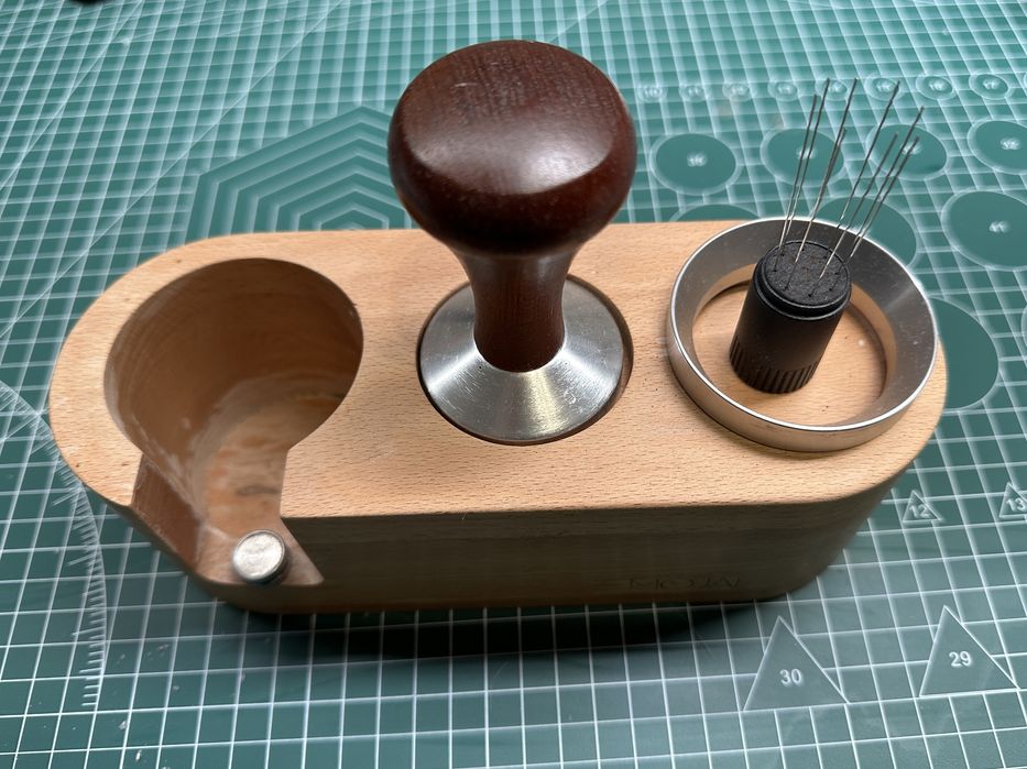 Ekspres kolbowy Delonghi ec685