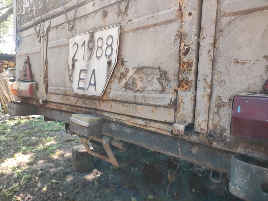 Продаётся легковой прицеп