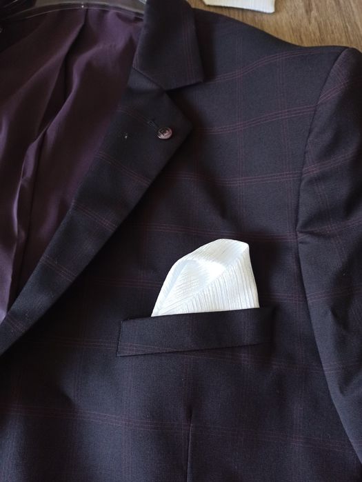 Krawat ślubny z poszetką