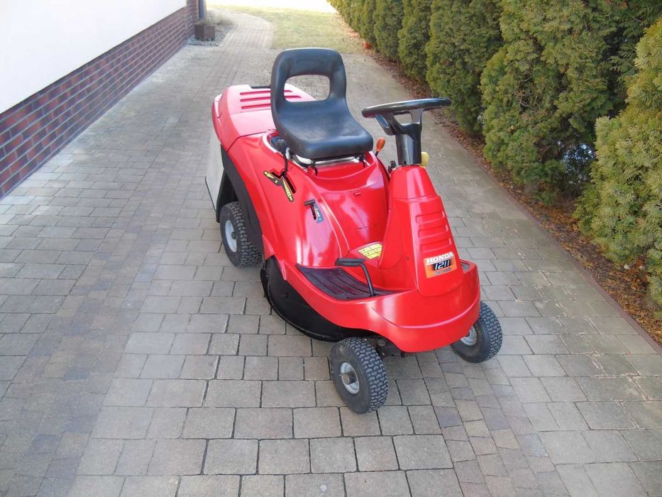 Traktorek kosiarka HONDA 1211  11KM bardzo zwrotny PO SERWISIE