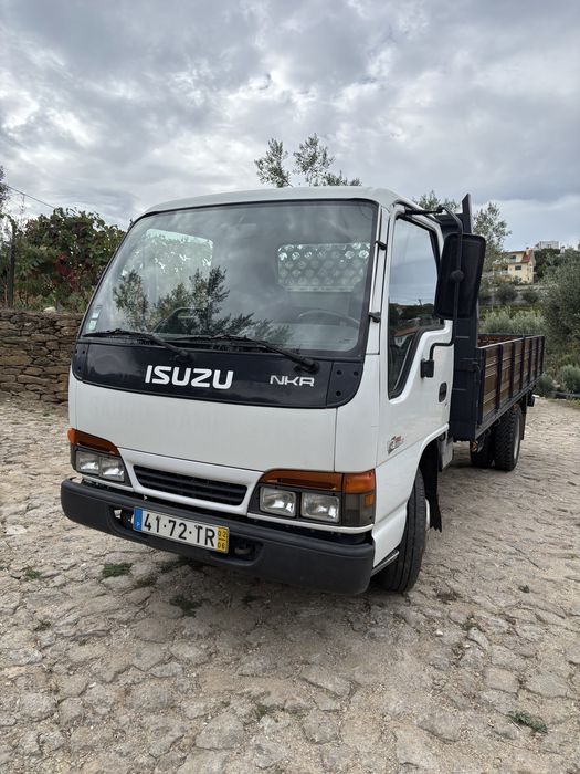 Isuzu NKR 3.0 em óptimo estado