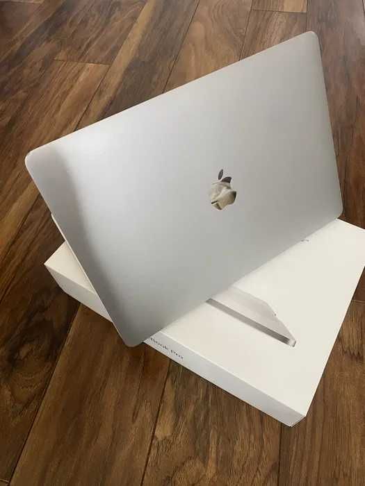 Macbook Pro Igual a NOVO Para Estudante - Bateria 95%