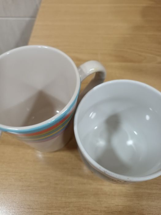 Duas canecas estampadas