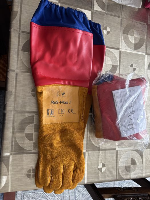 Rekawice ślusarsie i do piaskowania